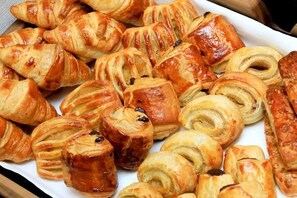 Thức ăn và đồ uống