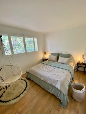 1 bedroom, iron/ironing board, WiFi, bed sheets - Charmant Appartement Avec vue mer et Accès Plages (Cannes)