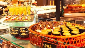 A buffet with various food items and drinks. - Miyawaka Torano Yu (Miyawaka)