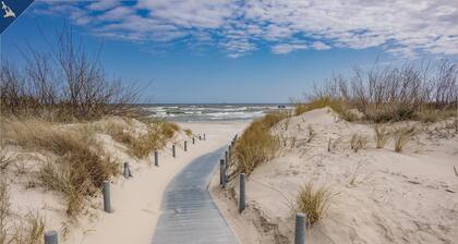 Großzügige Ferienwohnung mit Balkon – nur 700 m zum Strand