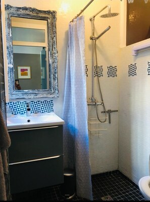 Haartrockner, Toilettenpapier
