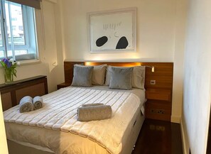 2 chambres, fer et planche à repasser, Wi-Fi, literie fournie