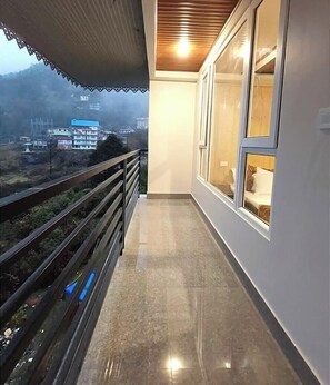 Select Comfort beds, free WiFi, bed sheets - FLORET RESORT LACHUNG (Chungthang)