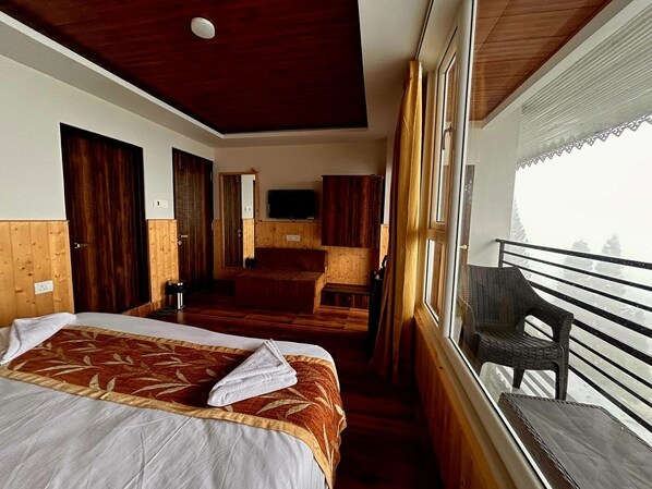 Premium Room | Select Comfort beds, free WiFi, bed sheets - FLORET RESORT LACHUNG (Chungthang)