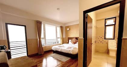 FLORET RESORT LACHUNG