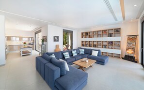 Smart TV, DVD player, books, stereo - Villa Sendal with Stunning Views to Spinalonga & Elounda Bay (Neapoli)