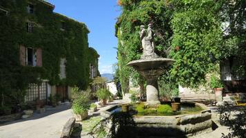 Enceinte de lâhĂ©bergement