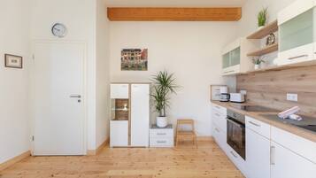 KylskÄp, ugn, spishÀll och diskmaskin