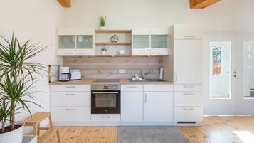 Kühlschrank, Ofen, Herdplatte, Geschirrspüler