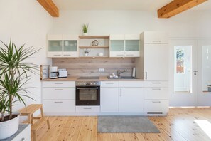 Kühlschrank, Ofen, Herdplatte, Geschirrspüler