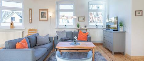 Tv, bøger, stereoanlæg