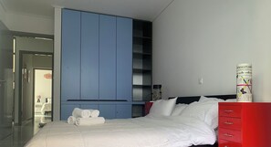 3 chambres, fer et planche à repasser, Wi-Fi gratuit, draps fournis