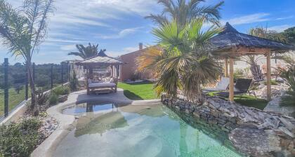 Lovely home in Villespassans with WiFi