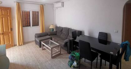 870-1Âș Linea, Precioso Bajo con Gran Terraza