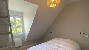 2 室のベッドルーム、WiFi、ベッドシーツ