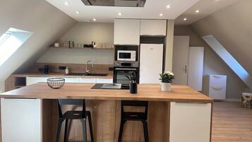 Fridge, microwave, oven, dishwasher