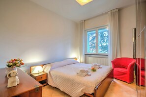 Family Apartment, Multiple Bedrooms, Sea Facing (Gabri By The Sea)