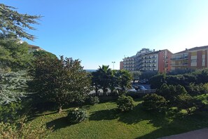 Departamento familiar, varias habitaciones, frente al mar (Gabri By The Sea) | Áreas de la propiedad