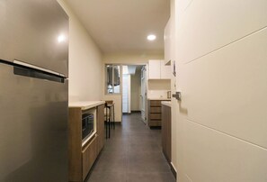 Fridge, microwave, oven, stovetop - w* | Breathtaking 2BR with Balcony in Miraflores (Miraflores)