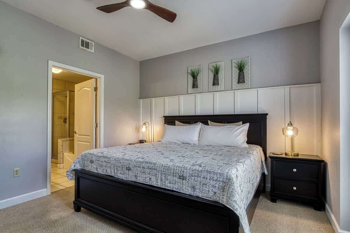 2 bedrooms, iron/ironing board, travel crib, free WiFi