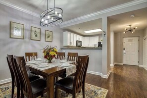 Dining - Mountain View Condo by Beyond Expectations (Pigeon Forge)