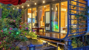Deluxe-Bungalow, Bergblick | Terrasse/Patio