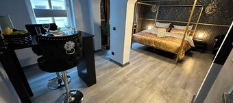 "Hidden Gem: Cozy Apartment in Rostock's Historic City Center!"