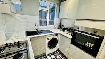 獨棟房屋 | 私人廚房 | 電冰箱、微波爐、烤箱、爐台