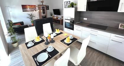 "elstar" - Barrierefreies Ferienhaus mit Carport Terrasse Netflix Free Wifi