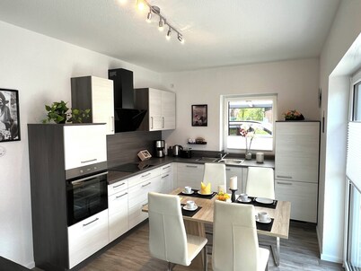 "elstar" - Barrierefreies Ferienhaus mit Carport Terrasse Netflix Free Wifi