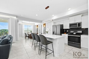 Fridge, microwave, oven, stovetop - Book your beautiful apartment now and get your Christmas gift! (Kissimmee)