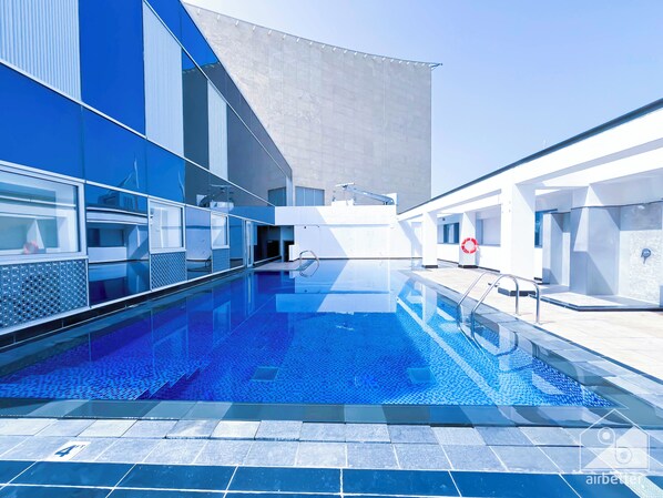 Pool - Luxury Skygardens Gorgeous 2B (Dubai)