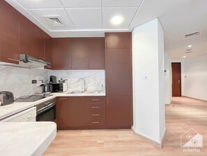 Apartment (2 Bedrooms) | Private kitchen | Microwave, oven, stovetop, dishwasher - Luxury Skygardens Gorgeous 2B (Dubai)