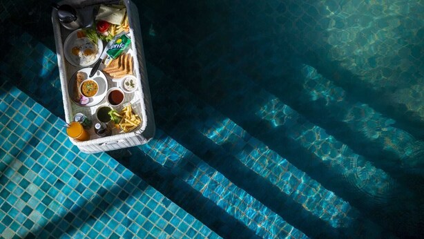 Outdoor pool - Riva Boutique Apartments (Alto de Porvorim)