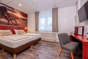 双人房 | 客房内保险箱、免费 WiFi、床单