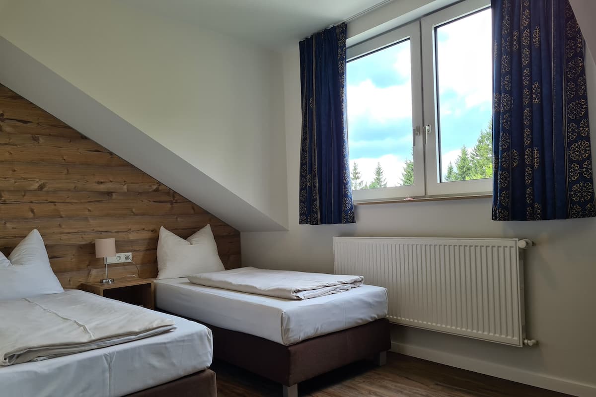 Een kluis op de kamer, gratis wifi, beddengoed