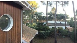 Property grounds - Maison 130 m2 sur Jardin 600 m2 à 900 m de la Plage et Centre Ville-4 Chambres (Lacanau)