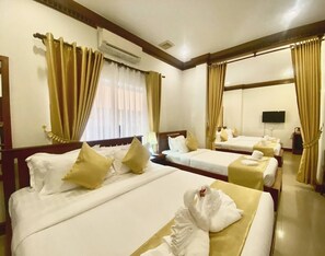 Cortinas blackout, tabla de planchar con plancha y wifi gratis