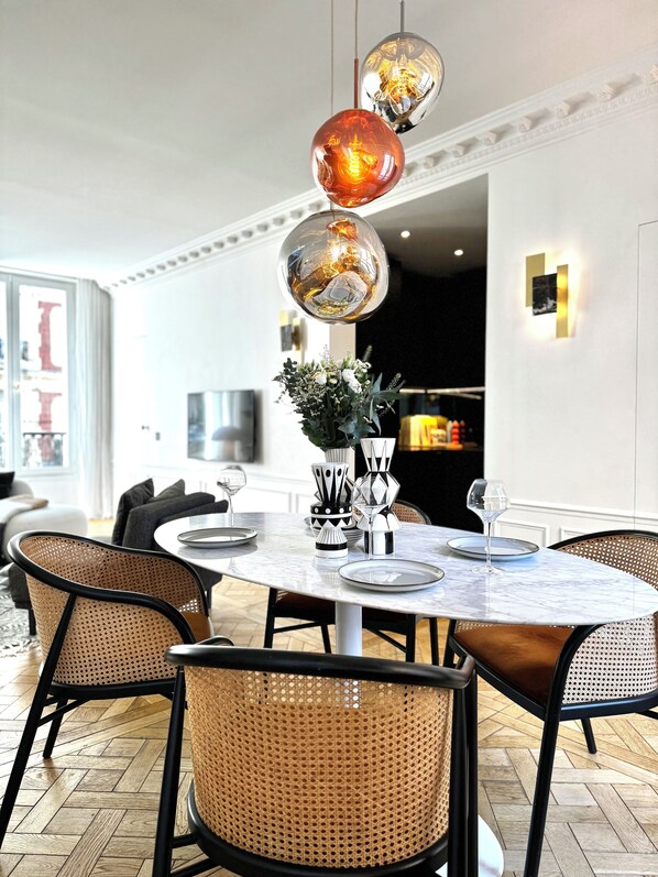 Dining - Magnifique Appartement Le Marais. 2 Chambres. Wk-turenne (Paris)