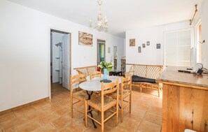 Dining - 2 bedroom gorgeous apartment in AFA (AFA)