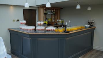 Alimentos y bebidas