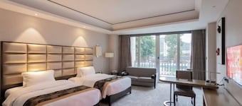 Fanhua Hotel