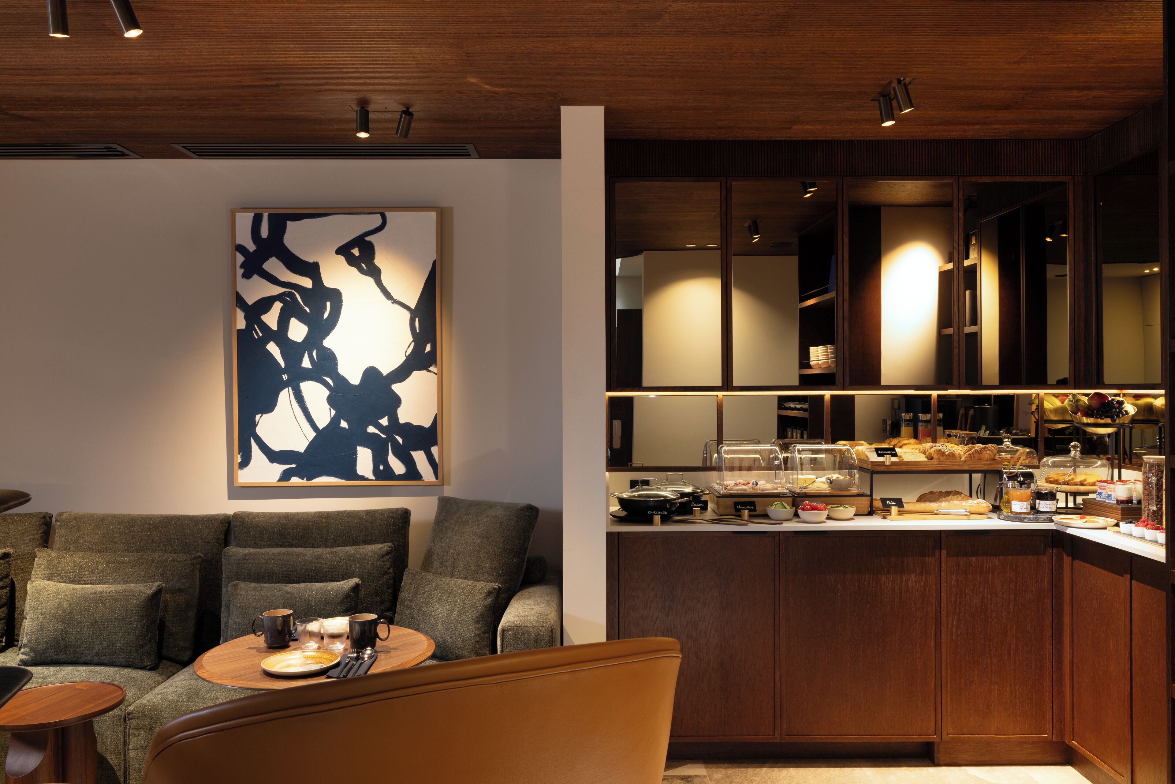 Breakfast area