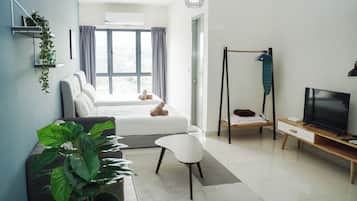 1 bedroom, desk, laptop workspace, free WiFi