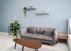 Family Studio | Living area | Smart TV - KLIA AIRPORT HOMESTAY (Sepang)