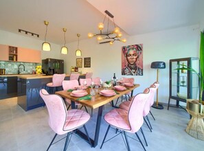 Villa (Four Bedroom Villa with Swimming pool) | Dining room