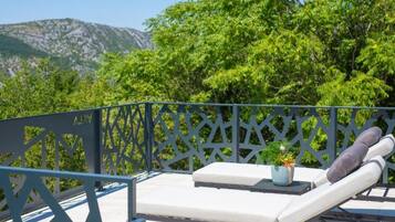 Villa (Four Bedroom Villa with Swimming pool) | Balcony