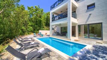 Villa (Four Bedroom Villa with Swimming pool) | Exterior