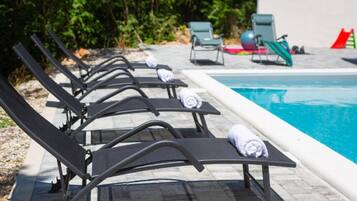 Villa (Four Bedroom Villa with Swimming pool) | Lounge