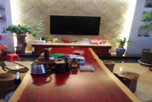Interior - Shizong Donglai Inn (Shizong)